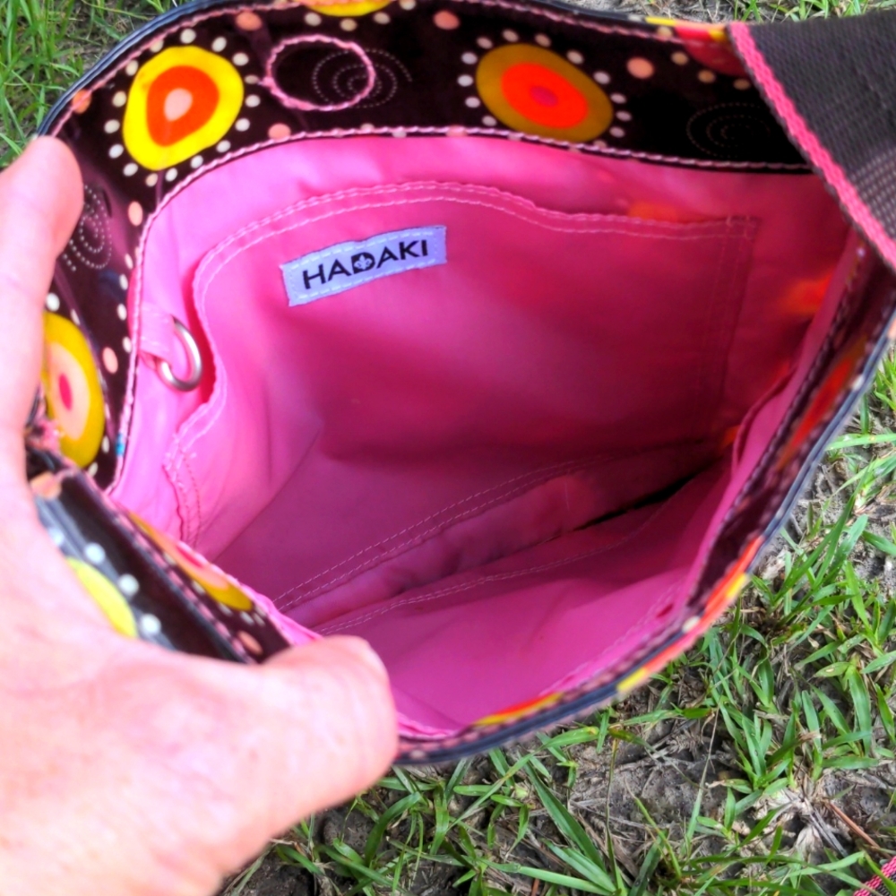 Hadaki Scoop Sling Shoulder Bag Beautiful Fun Colors Sponge Nylon Bag - Picture 9 of 12